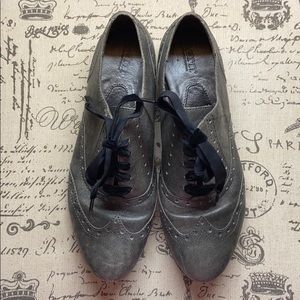 Silver Born oxfords🖤
